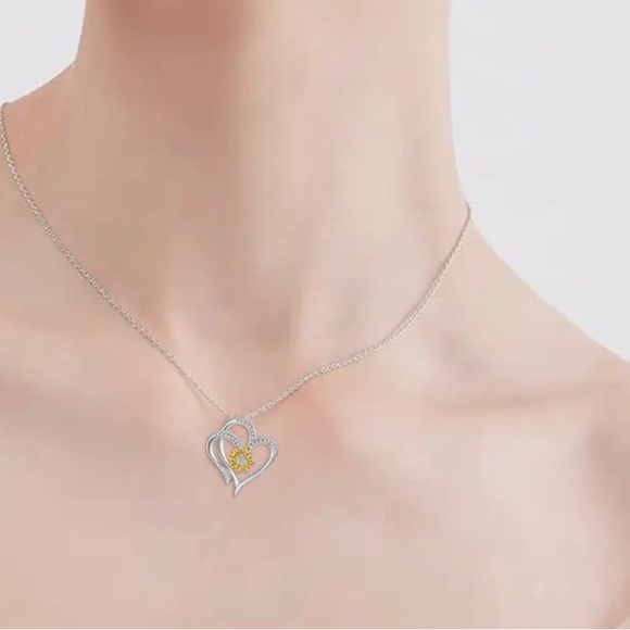S925 Sterling Silver Plated Sunflower in a Silver Heart Pendant and Necklace - Picture 4 of 4